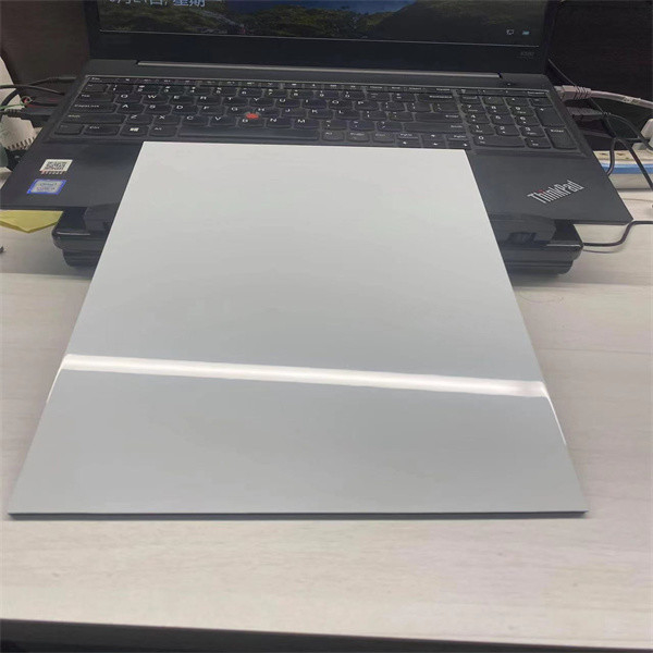 Pocieranie drukowanie biały aluminiowy panel kompozytowy o szerokości 1220 mm/1250 mm/1500 mm i długotrwałym działaniu
