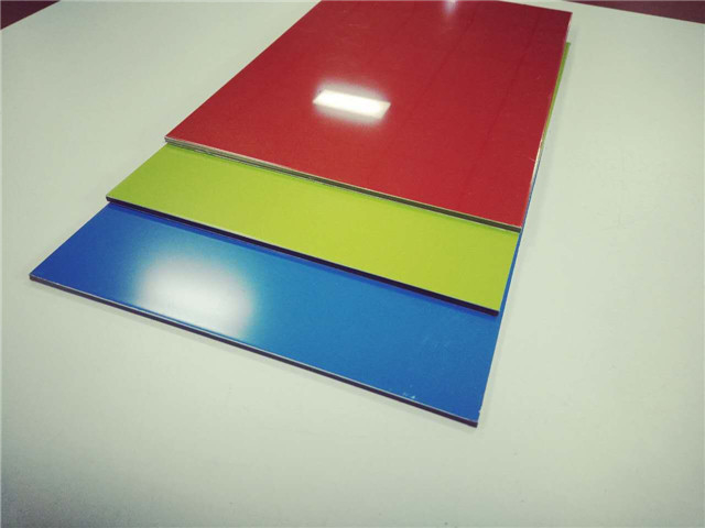Aluminiowy panel kompozytowy Red Acp PE Żywy kolor i wyższy poziom połysku 2 mm