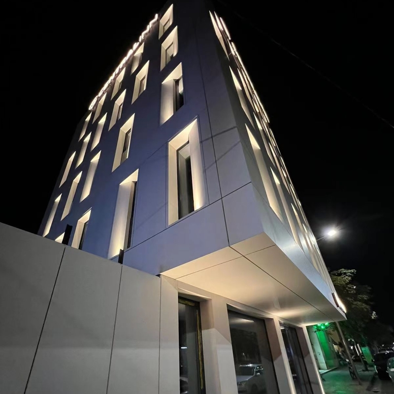 ALD 8802 srebrno-szary, nierozerwalny rdzeń Płyty kompozytowe z aluminium do napisów i materiałów budowlanych