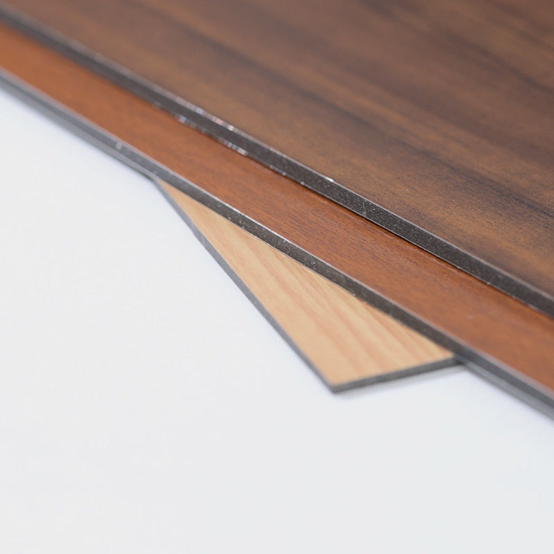 Bezpieczne opakowanie Panel kompozytowy z drewna aluminiowego 4 mm, powłoka PVDF, izolacja akustyczna dla panelu ściennego lotniska Alucobond Grade