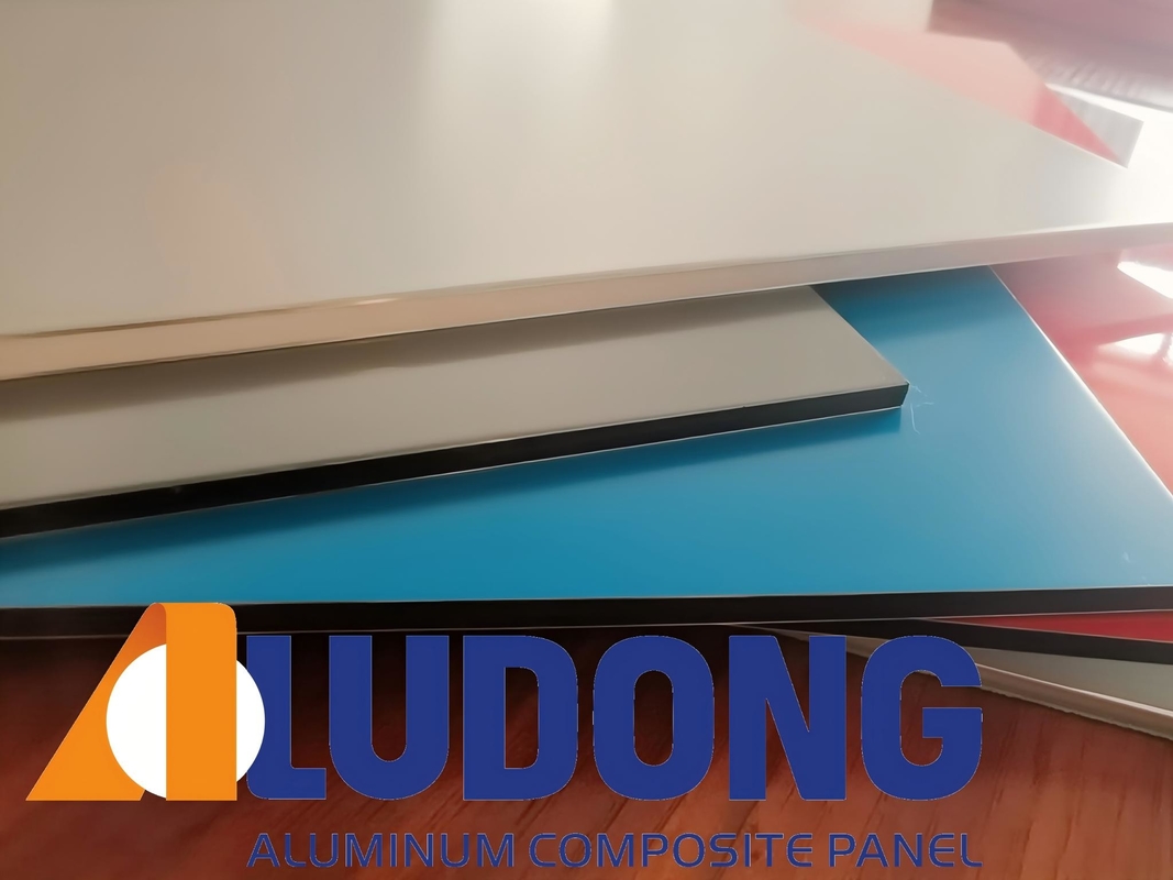 Panel z aluminium ACP Alucbond For Billboard Cladding Curtain Wall Eaves Dekoracja wnętrz