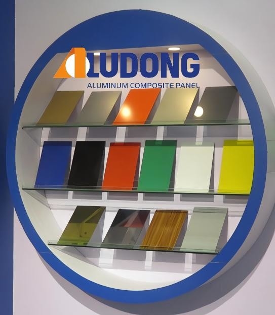Dostosowywalny PVDF Aluminium Composite Panel z szerokim zakresem dostępnych kolorów