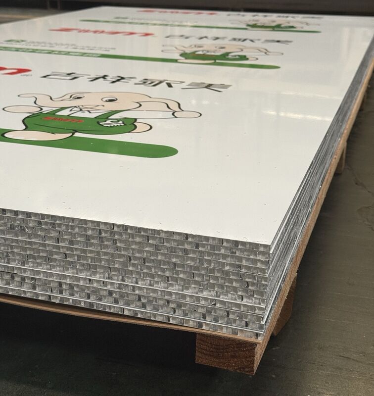 Aluminiowy panel z pączkami dla sufitów, dachówek, ścian wewnętrznych i zewnętrznych itp.