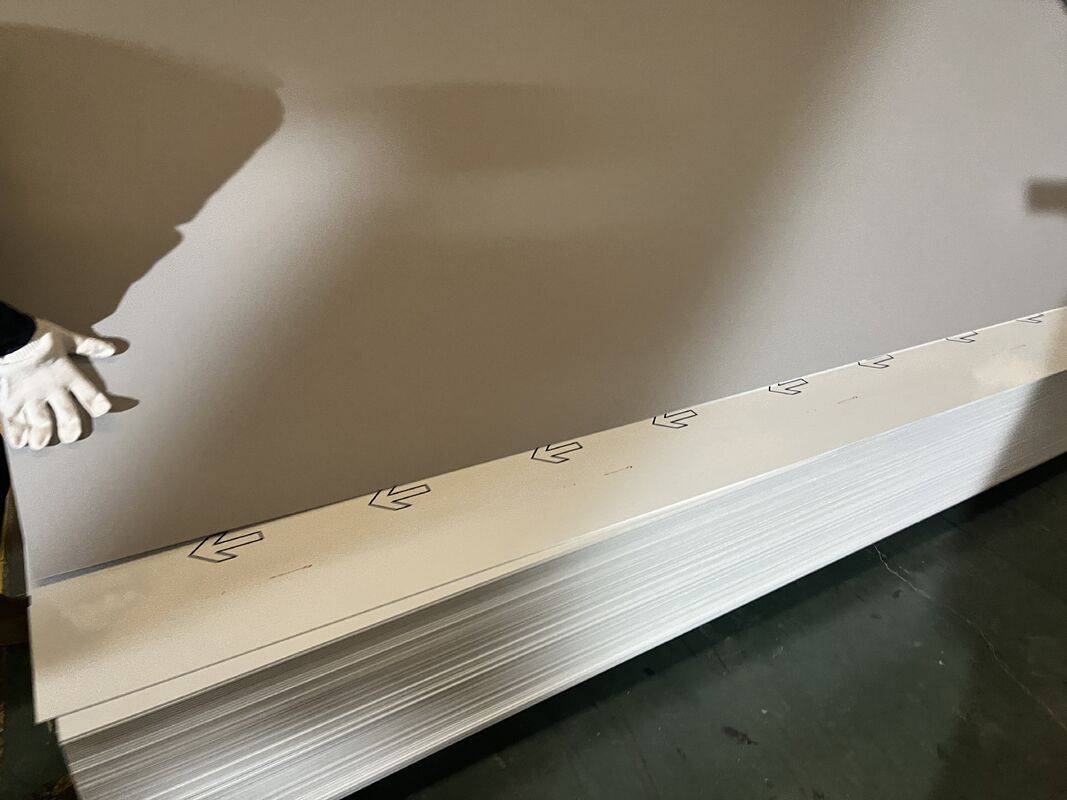 4*0,40mm FR B1 Płytka złożona aluminiowa o odporności ogniowej dla centrów handlowych, hoteli, stacji kolejowych itp.