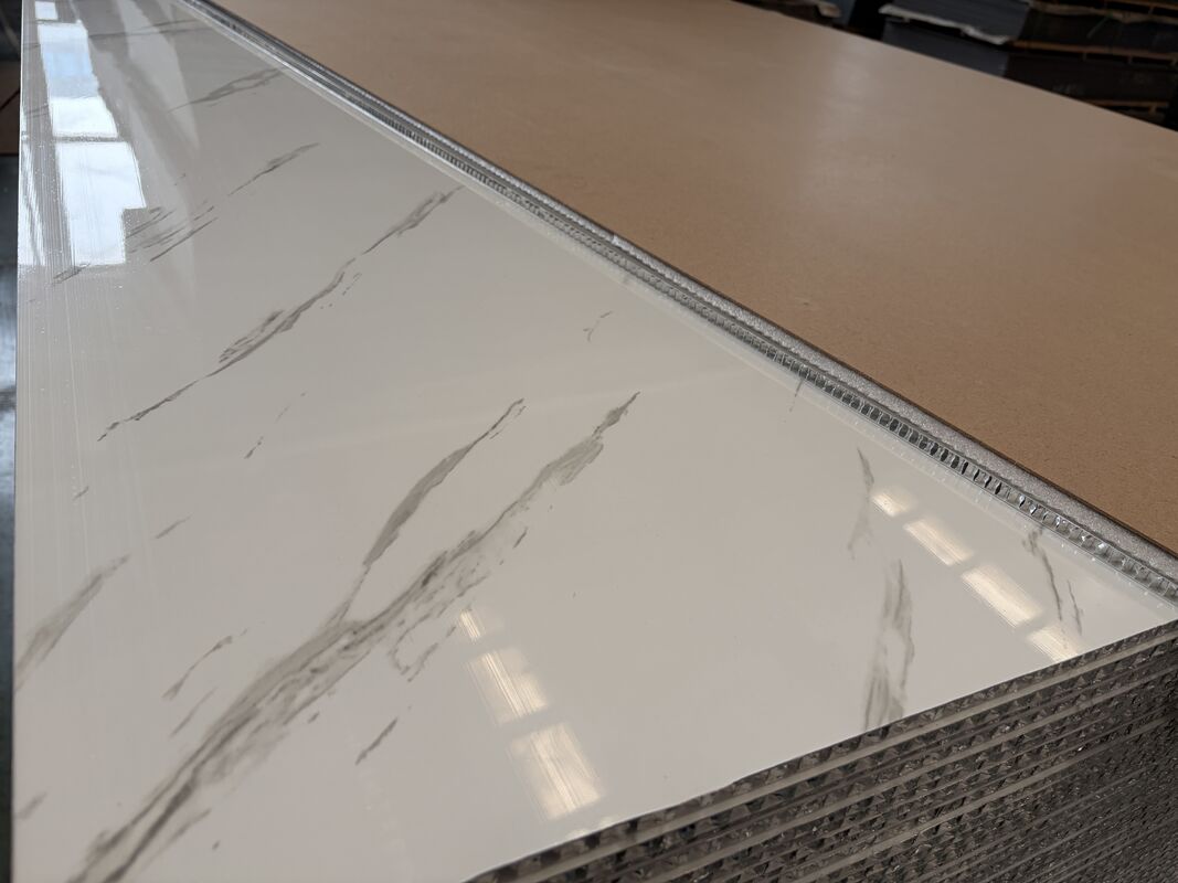 Płyty z miodu aluminiowego dla sufitów, dachówek, wewnętrznych i zewnętrznych pokryć ściennych