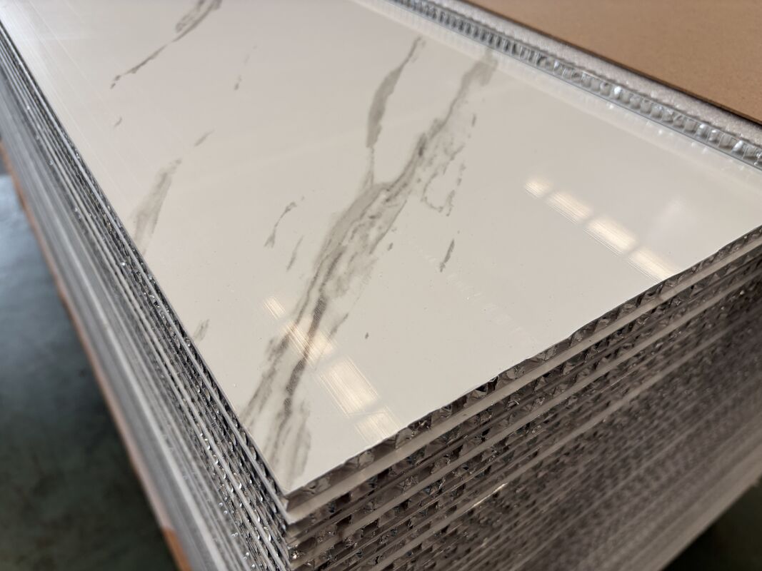 Płyty z miodu aluminiowego dla sufitów, dachówek, wewnętrznych i zewnętrznych pokryć ściennych