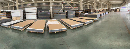 Maksymalny rozmiar osiąga 2000 * 6000mm Panel kompozytowy z aluminium Ostateczne rozwiązanie dla potrzeb budowlanych