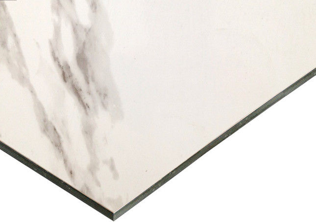 Aluminiowy panel kompozytowy 4 mm PVDF o wysokim połysku z wykończeniem w kolorze marmuru Panel Alucobond do luksusowej okładziny ściennej hotelu Dekoracja holu