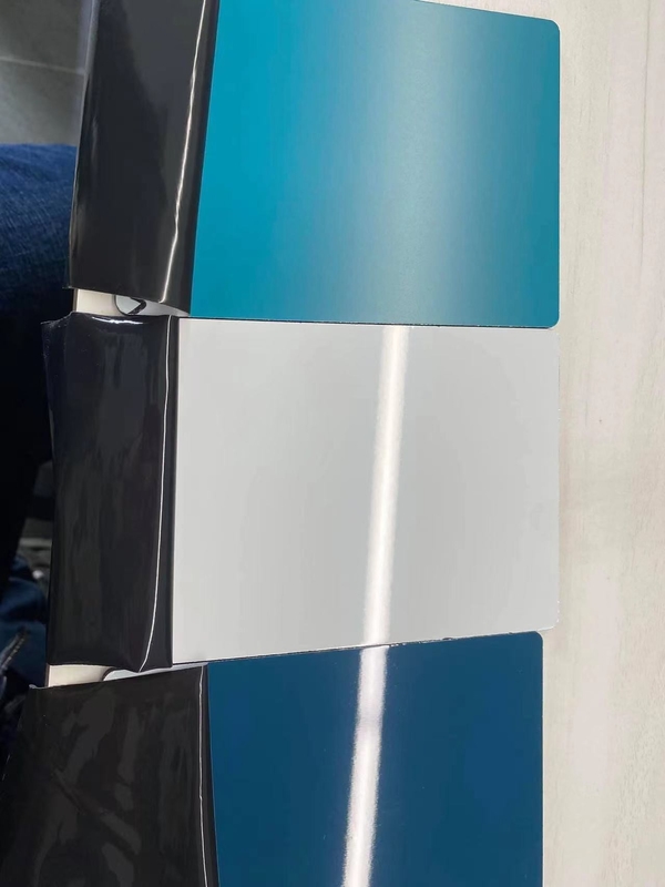 Wysoko błyszczący aluminiowy panel złożony chroni przed zanieczyszczeniem i zapewnia elegancką dekorację budynków