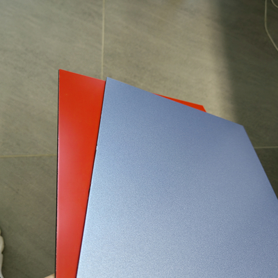 Aluminiowy panel kompozytowy w kolorze metalicznym do dekoracji ścian osłonowych ZWM - 88