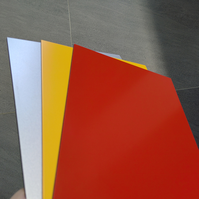Wewnętrzny aluminiowy panel kompozytowy PE do okładzin, oznakowań i wyświetlaczy