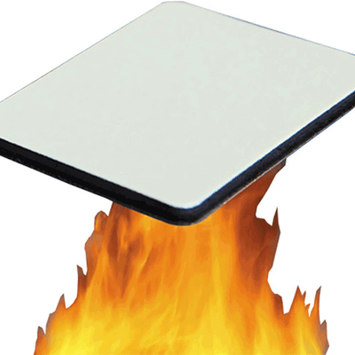 Lekkie ciało ACP i różne kolory B1 FR PVDF powłoka Panel kompozytowy z aluminium do budowy i pokrycia Hotele