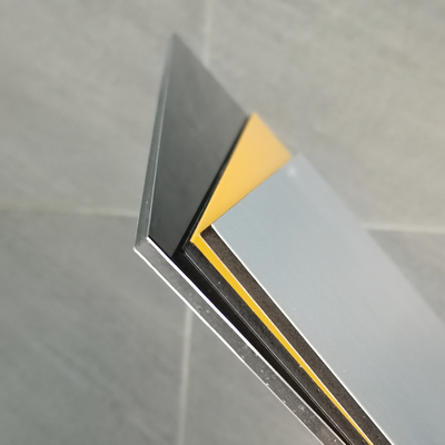 Współczesny materiał budowlany PE Aluminiowy panel kompozytowy Wysoka twardość Elegancja
