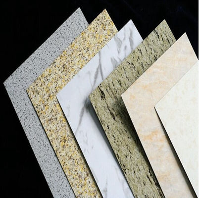 Aluminiowy panel kompozytowy 4 mm PVDF o wysokim połysku z wykończeniem w kolorze marmuru Panel Alucobond do luksusowej okładziny ściennej hotelu Dekoracja holu