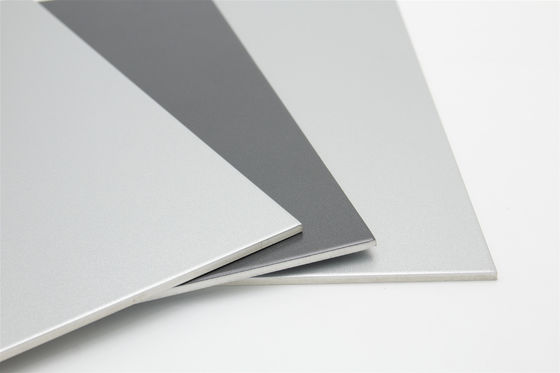 1220 * 2440 * 4 mm Ognioodporny aluminiowy panel kompozytowy PVDF do elewacji budynku i ściany osłonowej