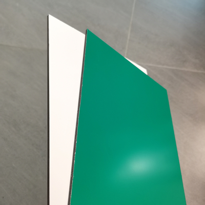 Arkusze okładzinowe PVDF Aluminiowy panel kompozytowy ACP do ściany osłonowej 0,30 mm X 0,30 mm